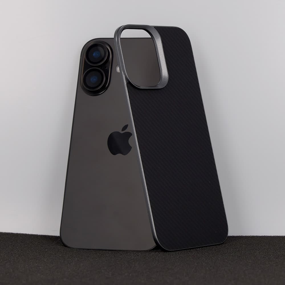 Aramidový kryt Liavec Carbon Layer MagSafe pro iPhone 17 černý - náhled 2