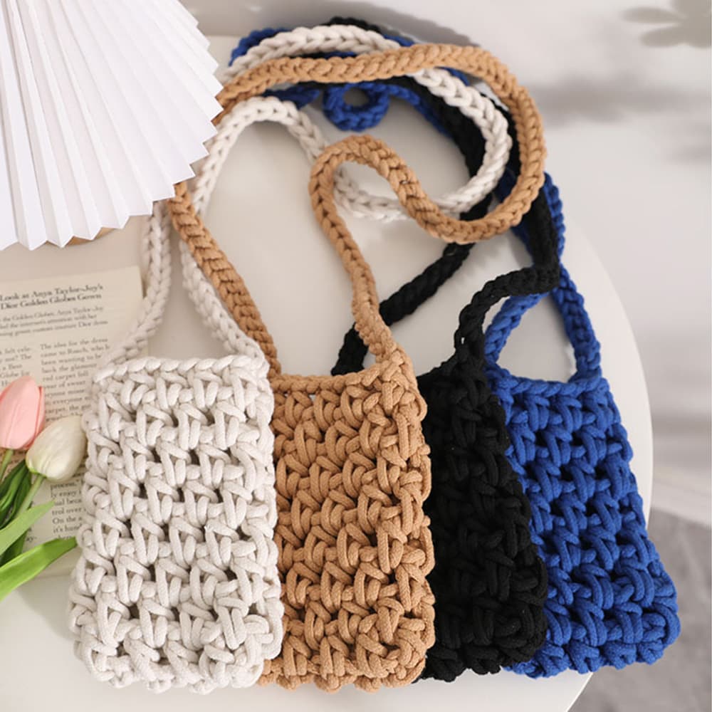 Kabelka na mobil Knitted beige - náhled 3