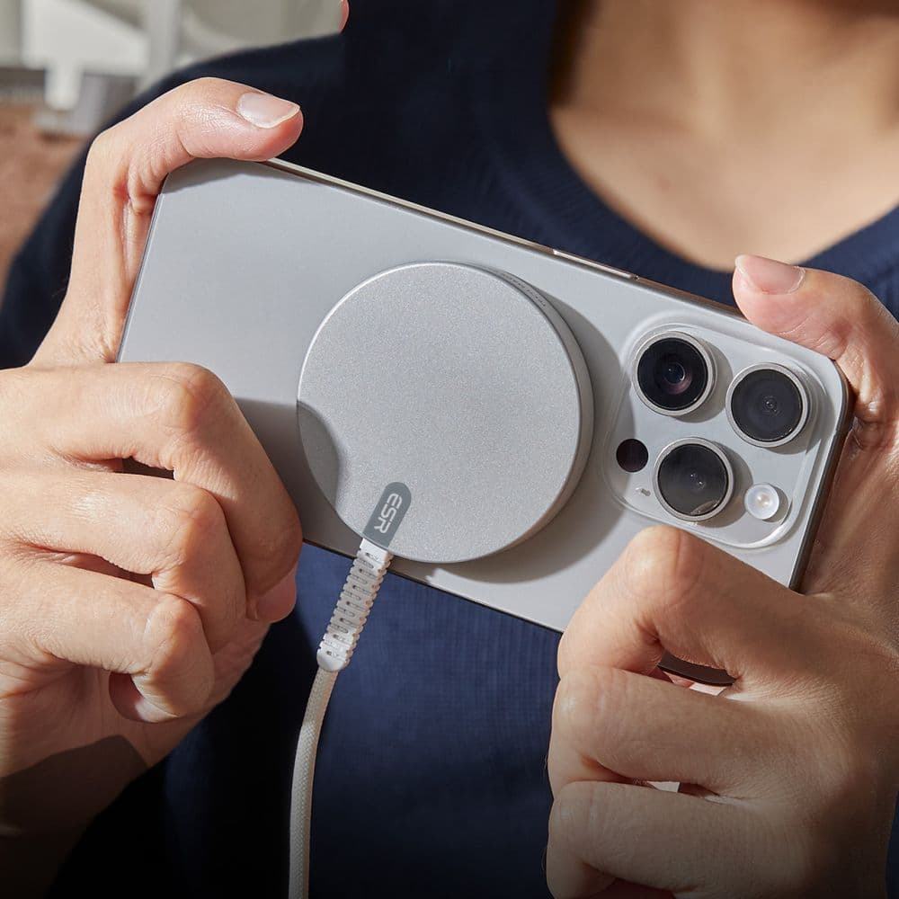 ESR Mini magnetická bezdrátová nabíječka HaloLock Qi2 MagSafe 15W stříbrná - náhled 4