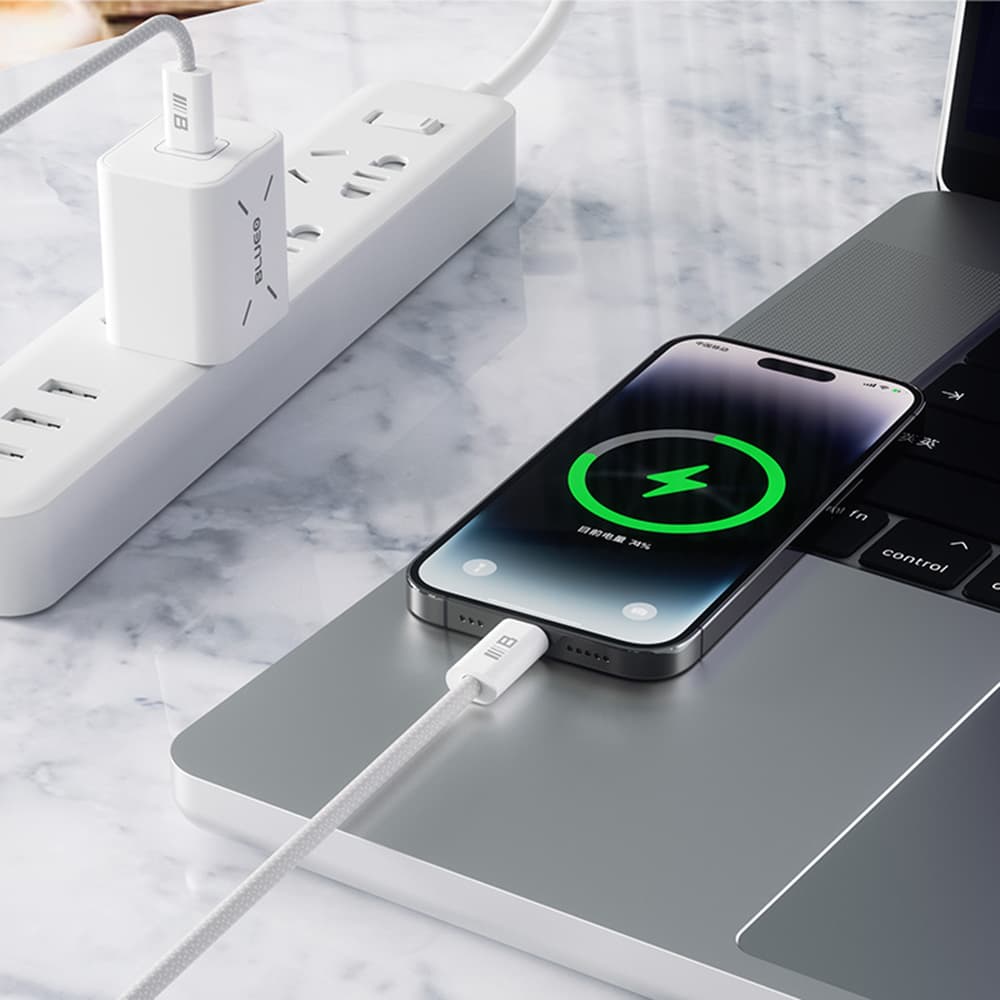 Blueo datový kabel Type-C na Type-C rychlé nabíjení opletený 1.2m bílý - náhled 4