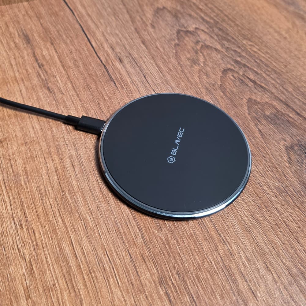 Bezdrátová nabíječka Blavec BQI-06 Qi 15W UniCharge (BQI06-QIB) matte black - náhled 4