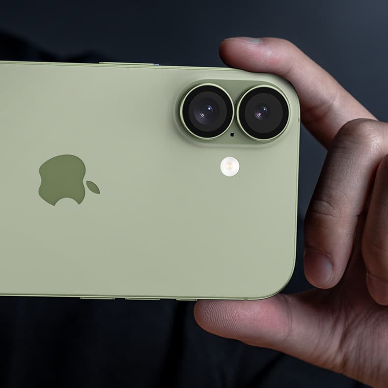 Tvrzené safírové sklo Benks na fotoaparát pro iPhone 17 světle modré - náhled 5