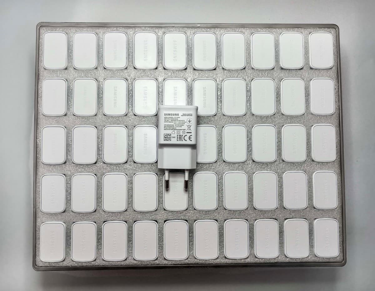 EP-TA200EWE Samsung USB-A 15W Cestovní nabíječka White (OOB Bulk) - náhled 2