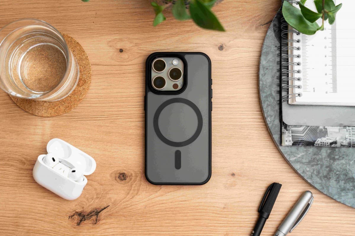 Zadní kryt Swissten Magstick Flex pro Apple iPhone 17 Pro Max černý - náhled 2