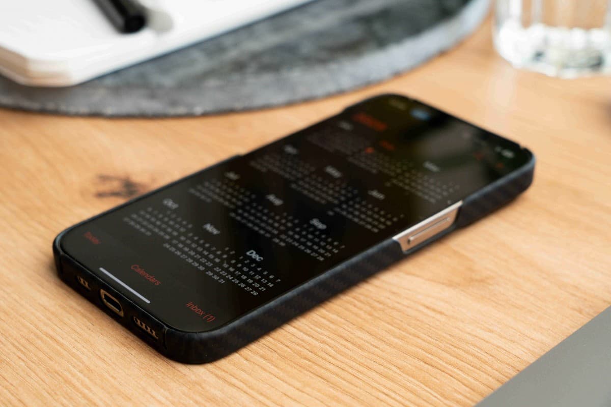 Zadní kryt Swissten Magcarbon pro Apple iPhone 17 Pro Max černý - náhled 3