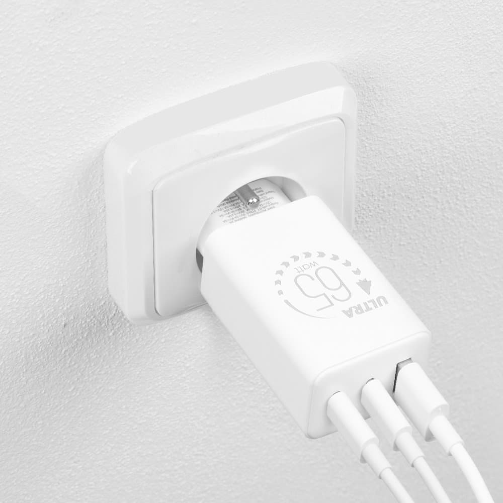 Adaptér OBAL:ME GaN USB-A + 2xUSB-C 65W White - náhled 4