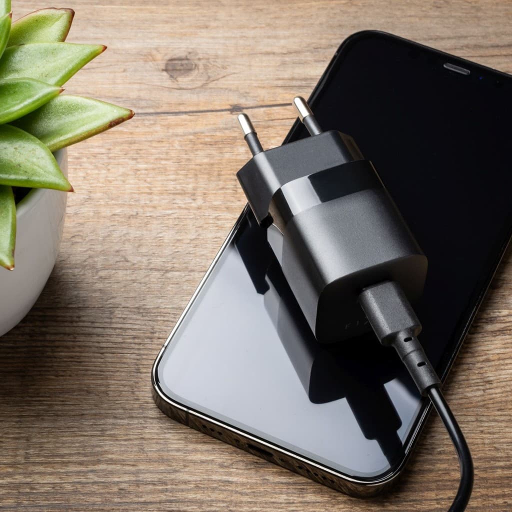 Síťová nabíječka FIXED Mini s USB-C výstupem a podporou PD, 25W, černá - náhled 4