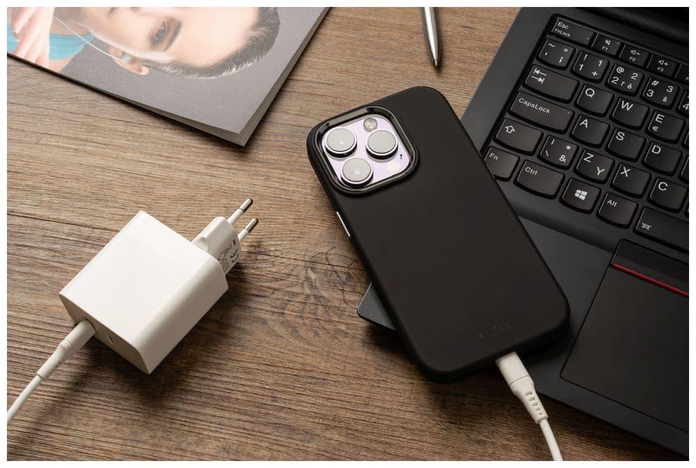 Zadní kryt FIXED MagFlow s podporou MagSafe pro Apple iPhone 17, černý - náhled 5