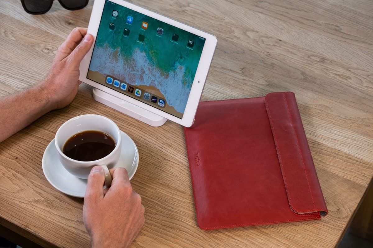 Kožené pouzdro FIXED Oxford pro Apple iPad Pro 12,9" (2018/2020/2021/2022) s Magic/Folio Keyboard, červené - náhled 5