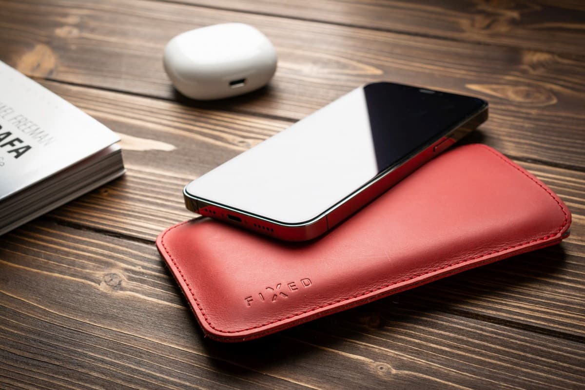 Tenké pouzdro FIXED Slim vyrobené z pravé kůže pro Apple iPhone 12 Pro Max/13 Pro Max, červené - náhled 5